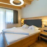 Hotel Garni Romantik Hotel 4*