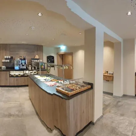 Hotel Garni Romantik 4*