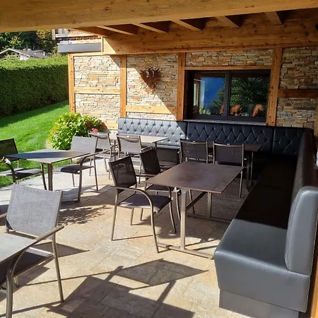 Hotel Garni Romantik 4* Fuegen