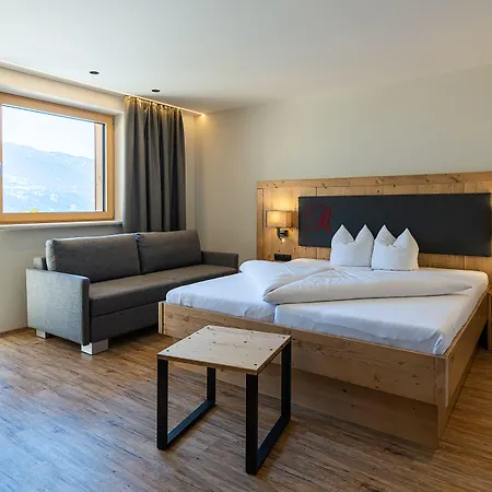 Hotel Garni Romantik 4*