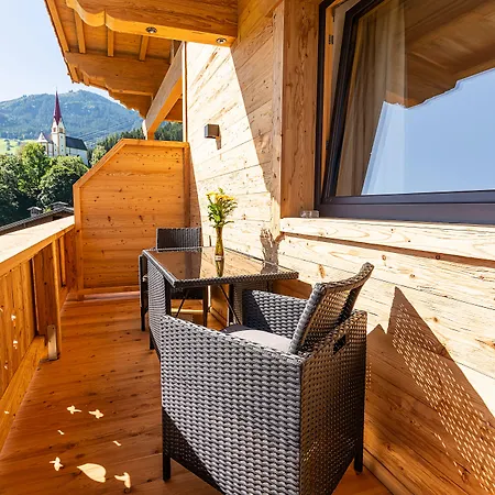 Hotel Garni Romantik 4*