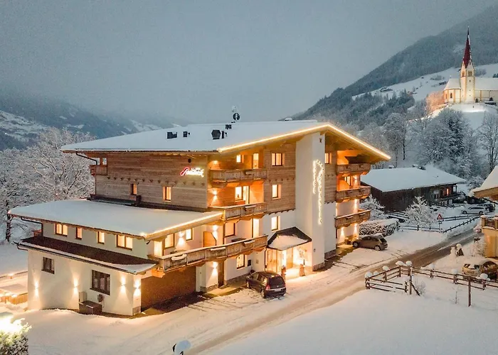 Hotel Garni Romantik Fuegen