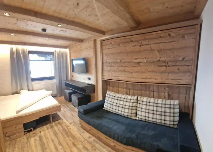 Hotel Garni Romantik Fügen