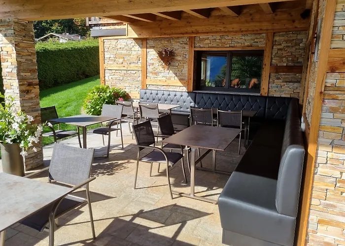 Hotel Garni Romantik 4* Fuegen