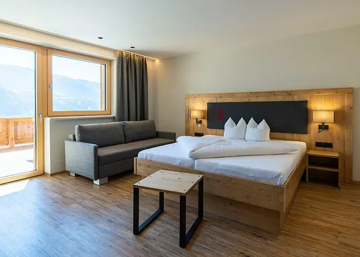 Hotel Garni Romantik 4*