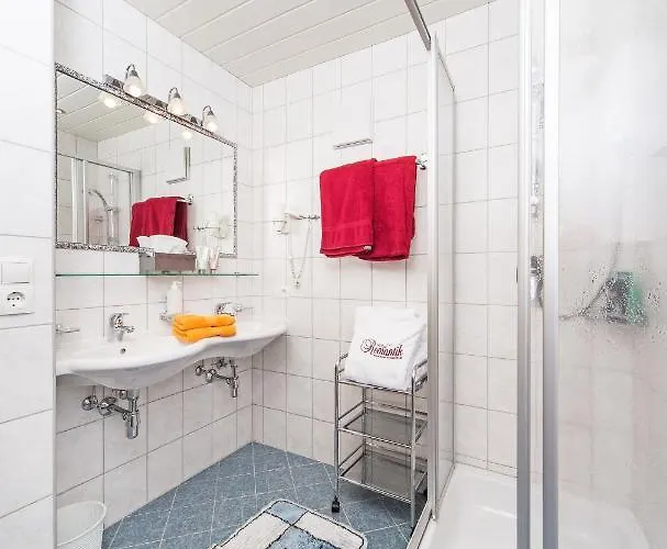 מלון Garni Romantik 4*