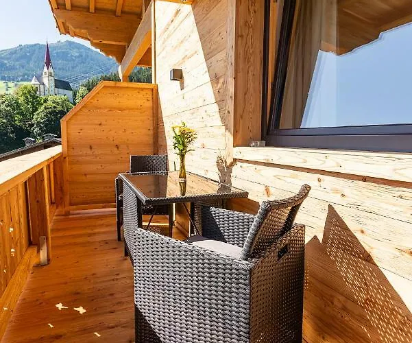 Garni Romantik فندق